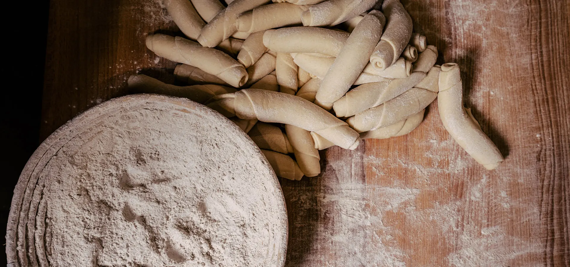 Handgefertigtes Herzgebäck der Bäckerei Dohr mit Rohstoffen aus Kärnten